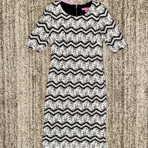 Betsey Johnson Women's 3/4 Sleeve Chevron Sheath Knit Textured Dress Size 6